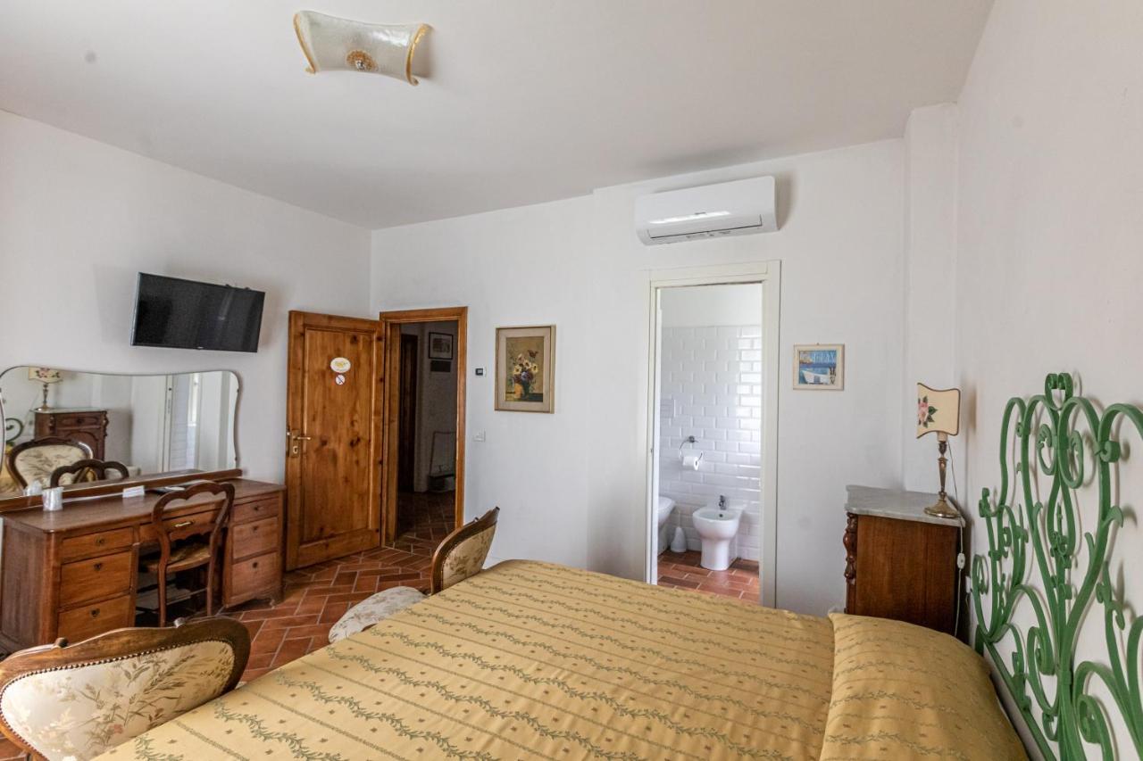 La Locanda Di Adele - Il Giardinetto B&B スカルペリーア エクステリア 写真